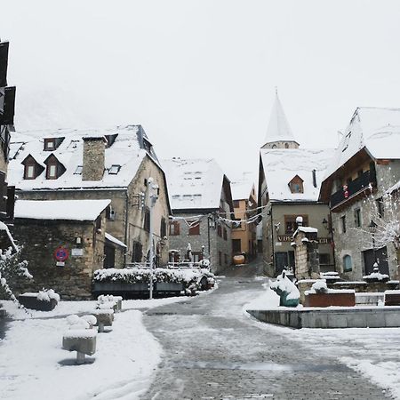 Hostel Baqueira - Refugi Rosta - Pyrenmuseu Salardú Dış mekan fotoğraf