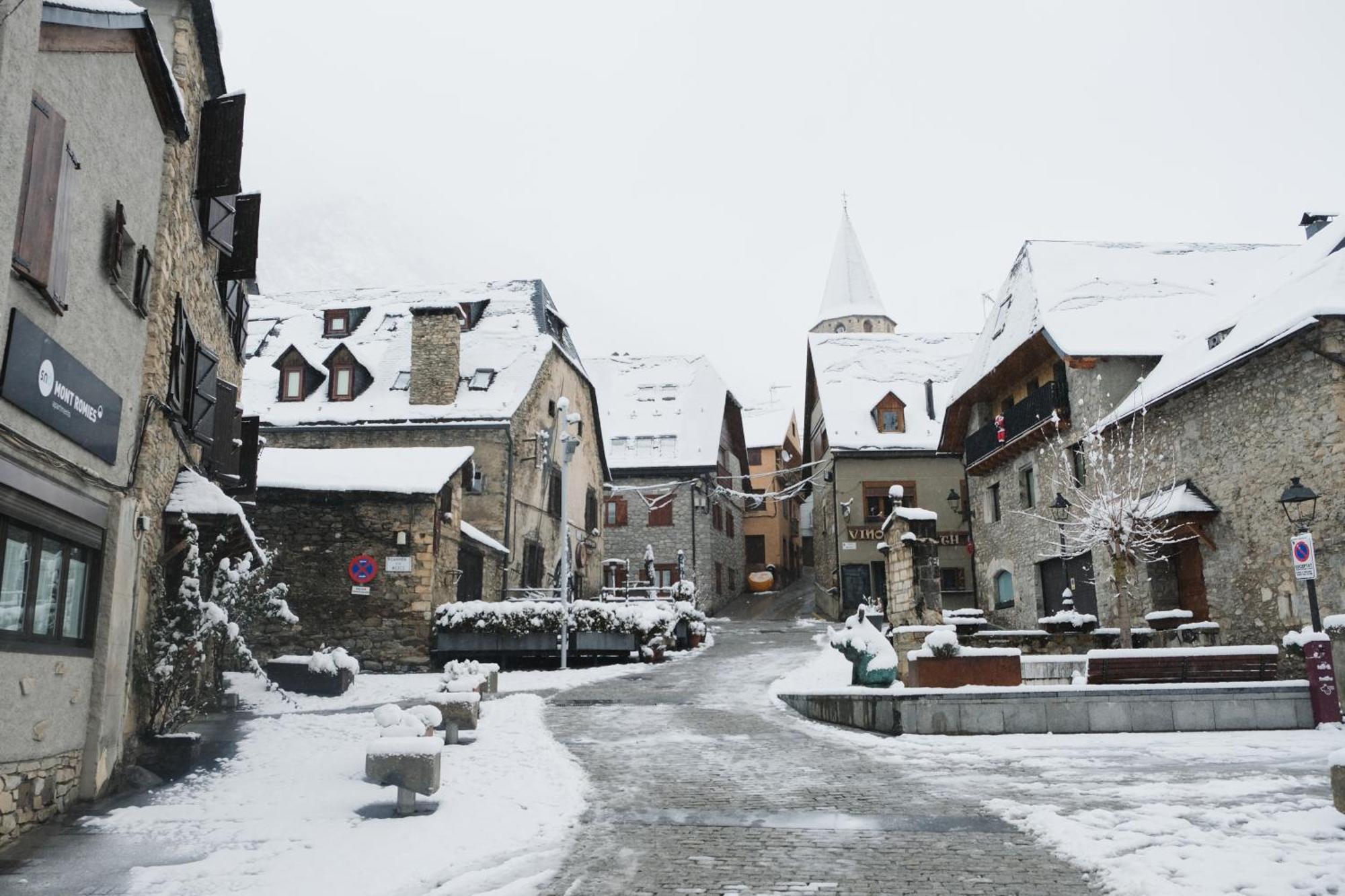 Hostel Baqueira - Refugi Rosta - Pyrenmuseu Salardú Dış mekan fotoğraf